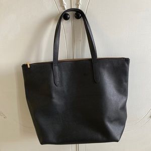 Cuyana Classic Leather Zipper Tote